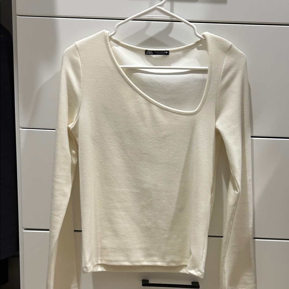 Elegant Cream Long Sleeve Top size M from Zara